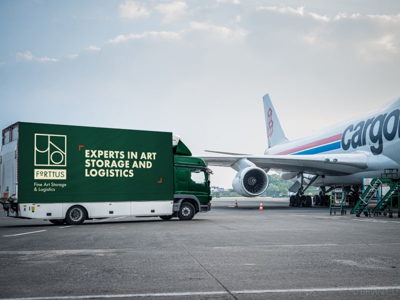 Fortius transport with direct access to the tarmac of Luxembourg airport